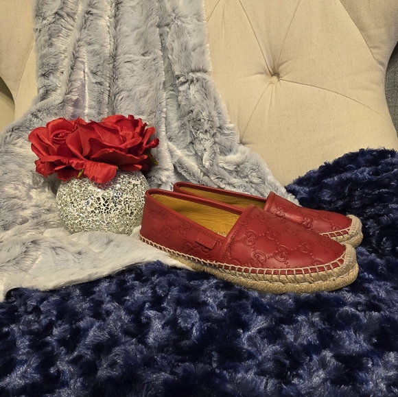 GUCCI Espadrilles Leather Slip-On, Size 35 In Red Authentic With Box - Picture 2 of 16